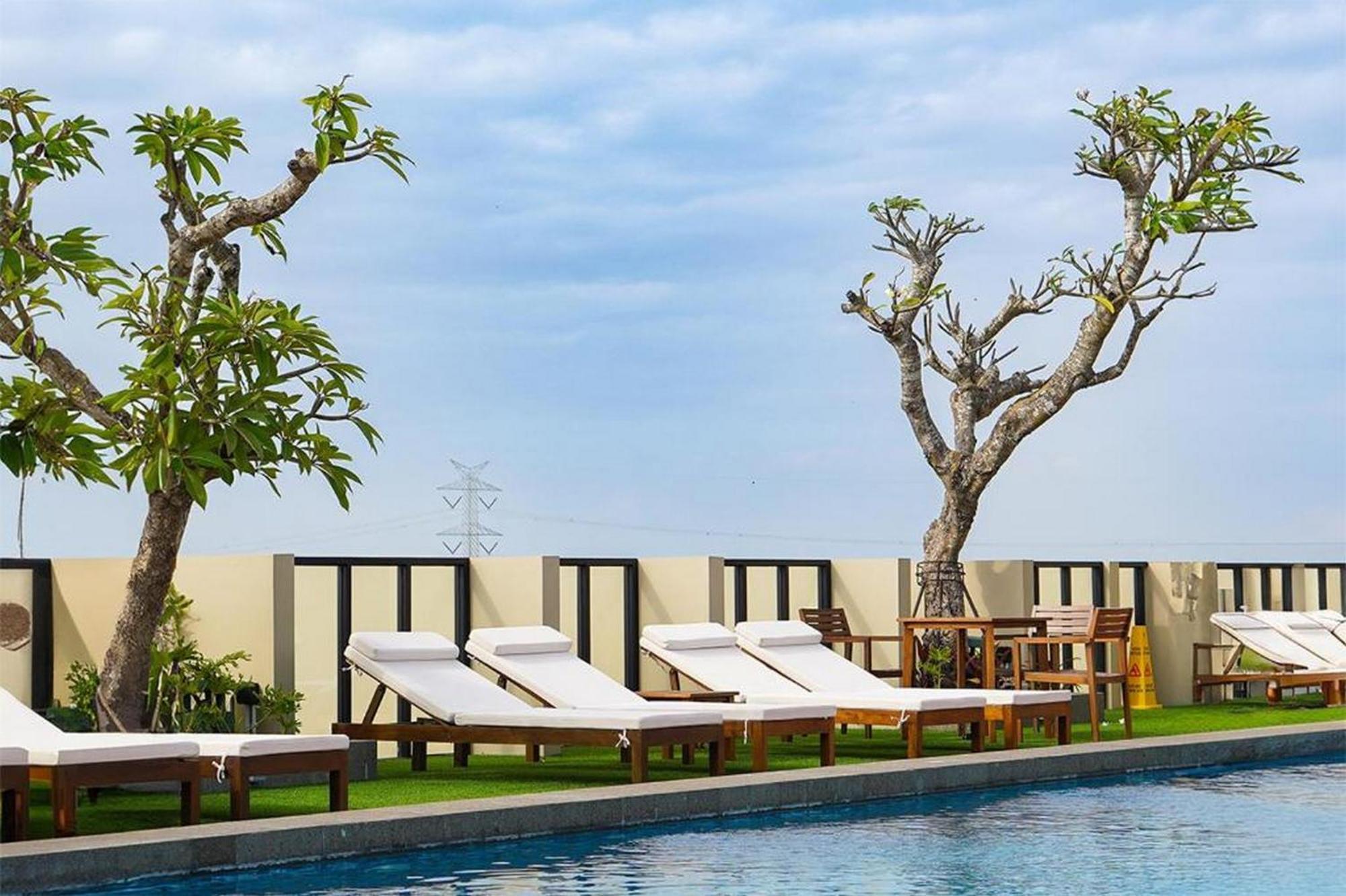 Swiss-Belhotel Airport Yogyakarta Temon Exterior foto